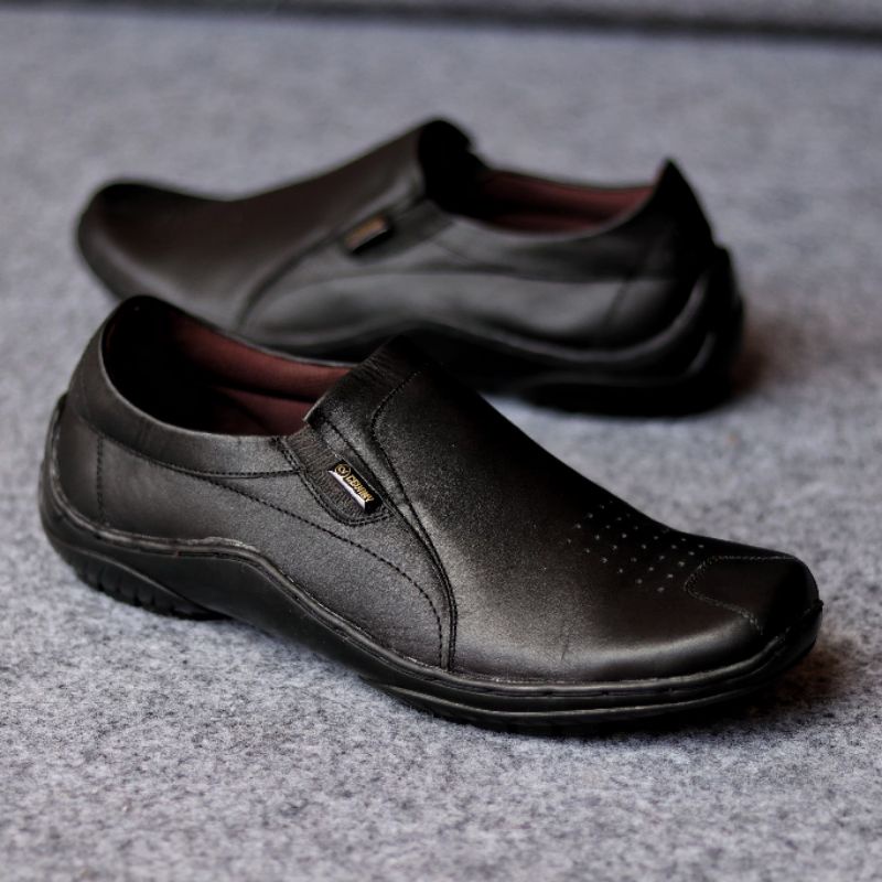 Sepatu Kasual Pria Slip On Kulit Asli Pantofel Slip On Formal Kerja Santai Kuliah