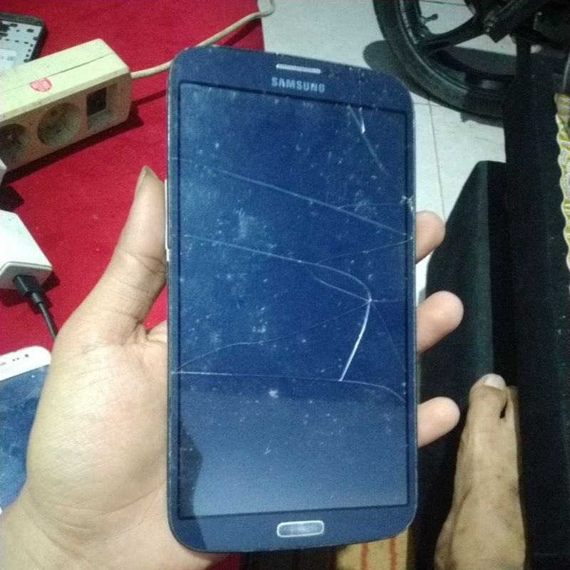 samsung mega GT-I9200 minus lcd+btrai mesin normal