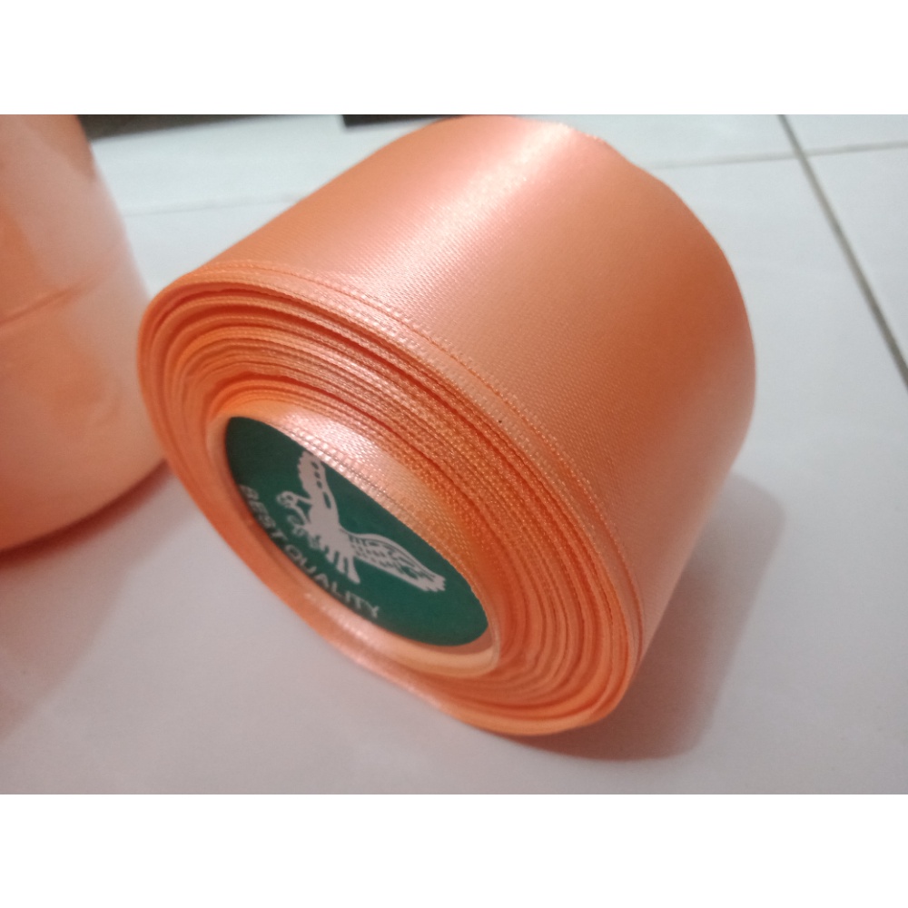 

Pita Satin Warna Salem Ukuran 1,5 inchi / 4 cm per Roll