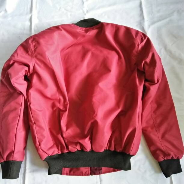 jaket bomber maroon/red material jn