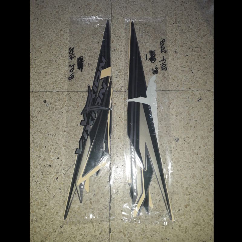 striping list stiker new vixion 2017 2018 terbaik readi stok Vixion R