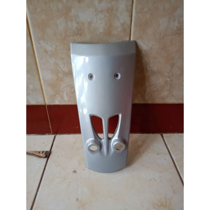 Tameng dasi depan Yamaha F1ZR merah silver