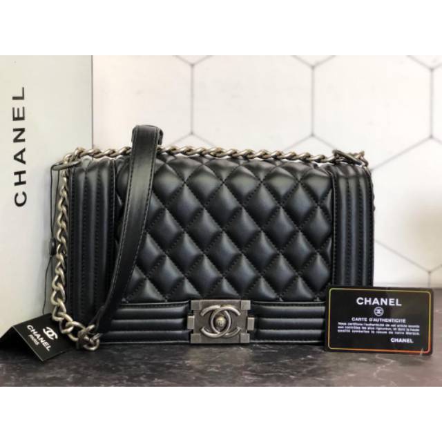 CHANEL BOY 25 cm