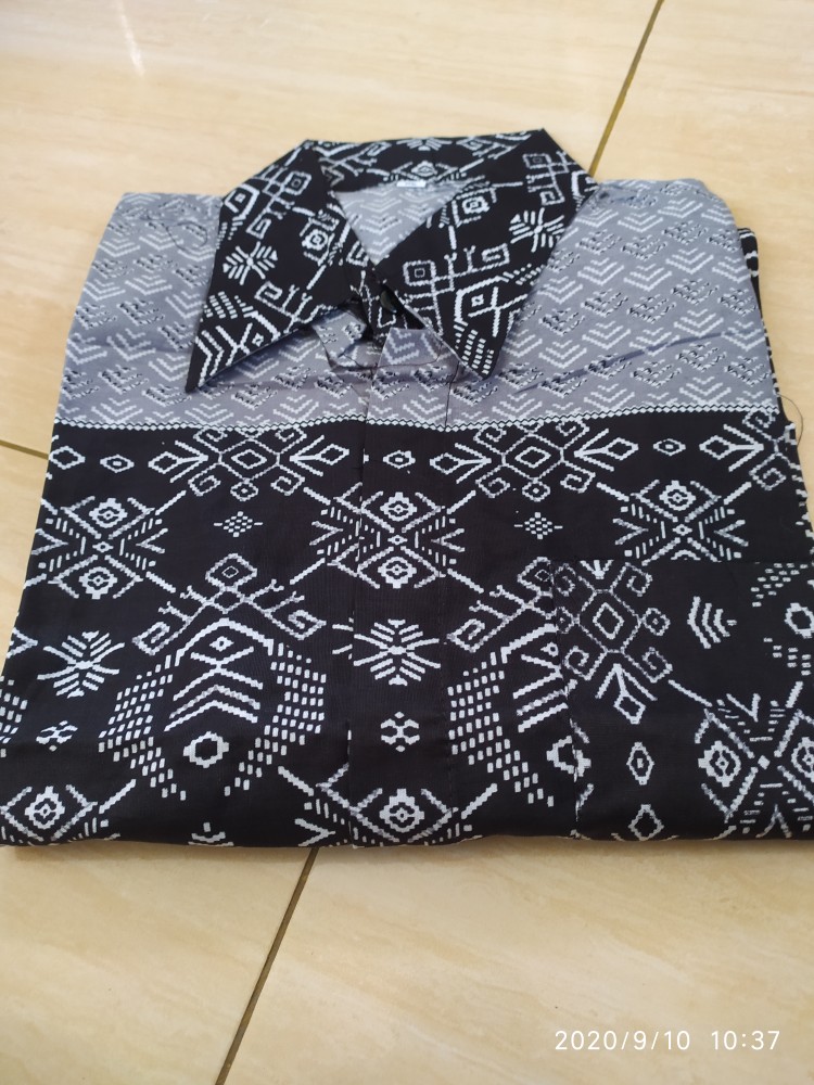 Kemejabatikpria/batikpria/batikcowok/bajubatik/pakaianbatik/batikpekalongan/batik Oval Litle