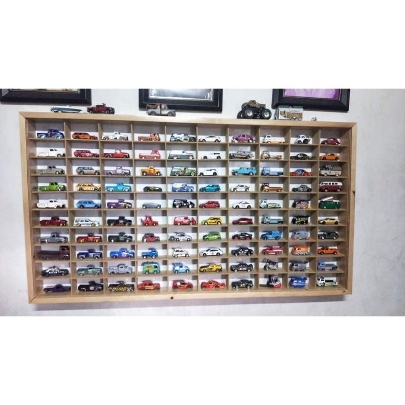 Rak hotwheels isi 100 dengan tutup akrilik