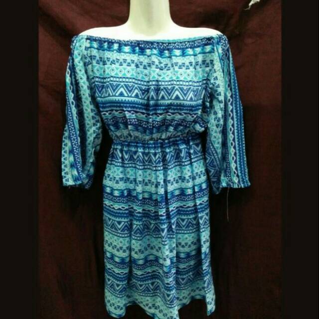 Dress sabrina pendek