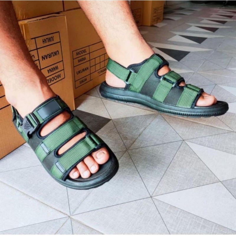 SANDAL PRIA  terlaris TERBARU IMPORT / gunung /l fashion korea / keren