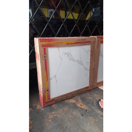 KERAMIK 50X50 CARARA WHITE KW 1 IKAD