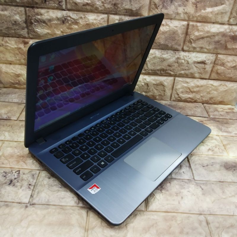 Laptop Bekas Asus X441BA A9-9425 RAM 4 GB Bersih Terawat