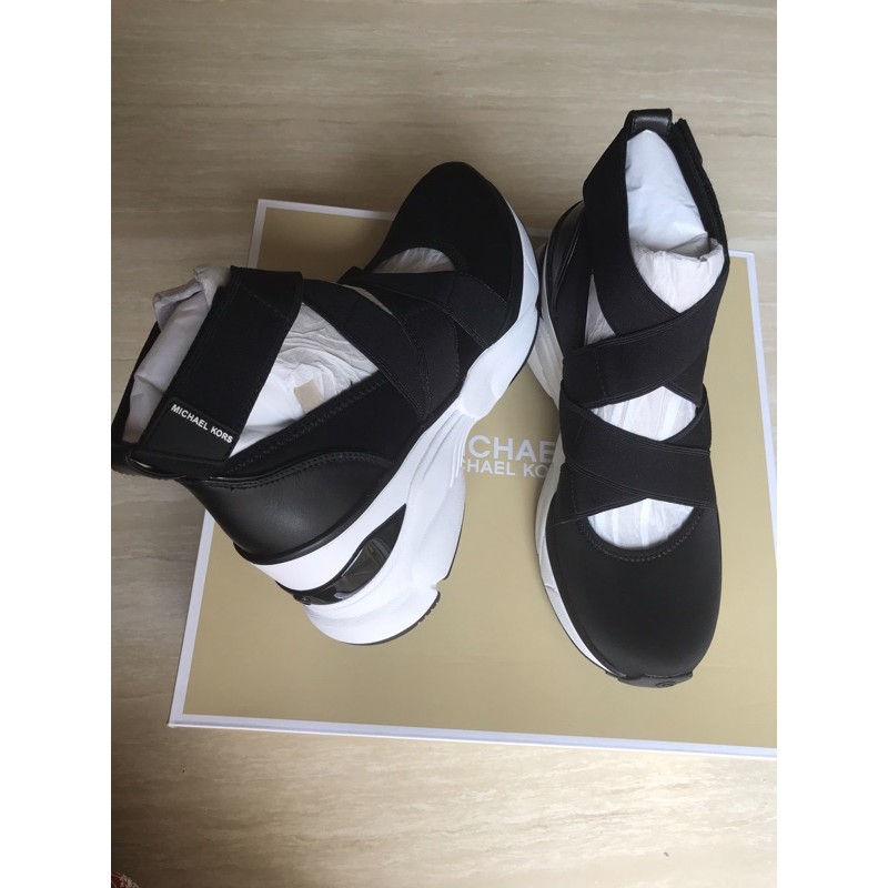 MICHAEL KORS BLACK CHESSA SCUBA TRAINER SHOES