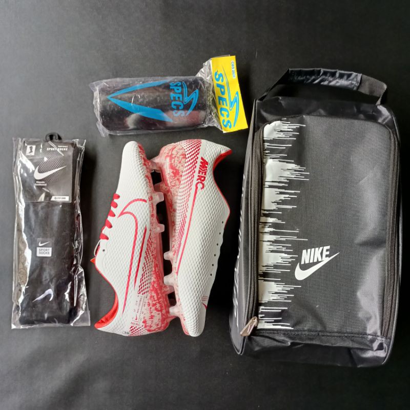 PAKET KOMPLIT Sepatu bola Nike termurah(bisa cod)