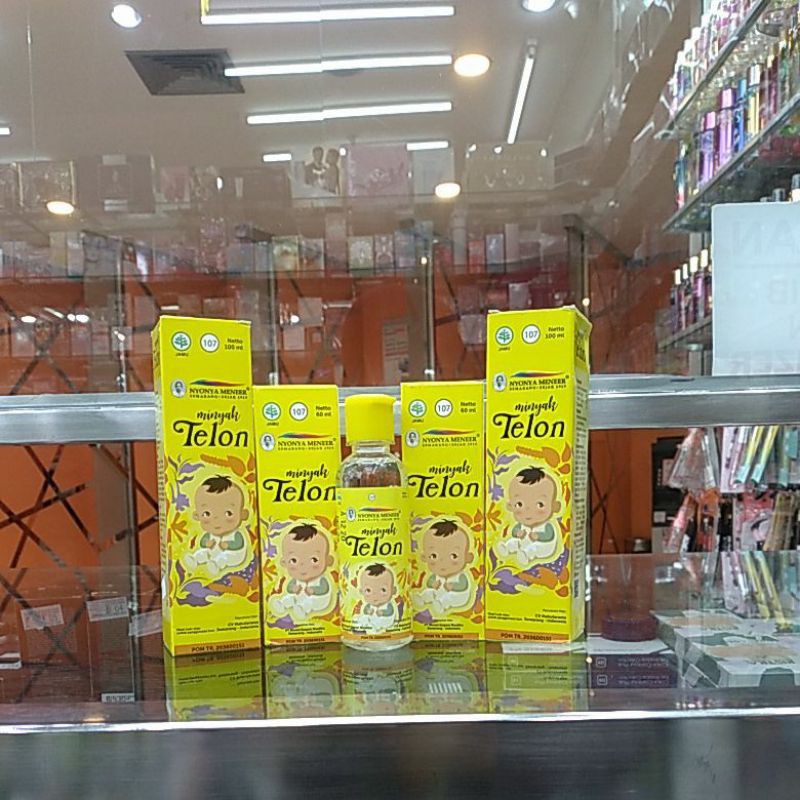 NYONYA MENEER MINYAK TELON