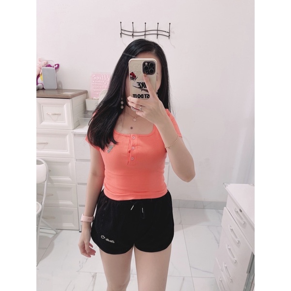 atasan leher happinese square wanita | atasan squareneck kaos strect import wanita | croptop squareneck | tshirt leher kotak kaos import | atasan korean fashion wanita | aquarius boutique89 grosir