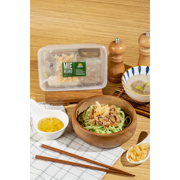 

Mie Ayam Hijau Set