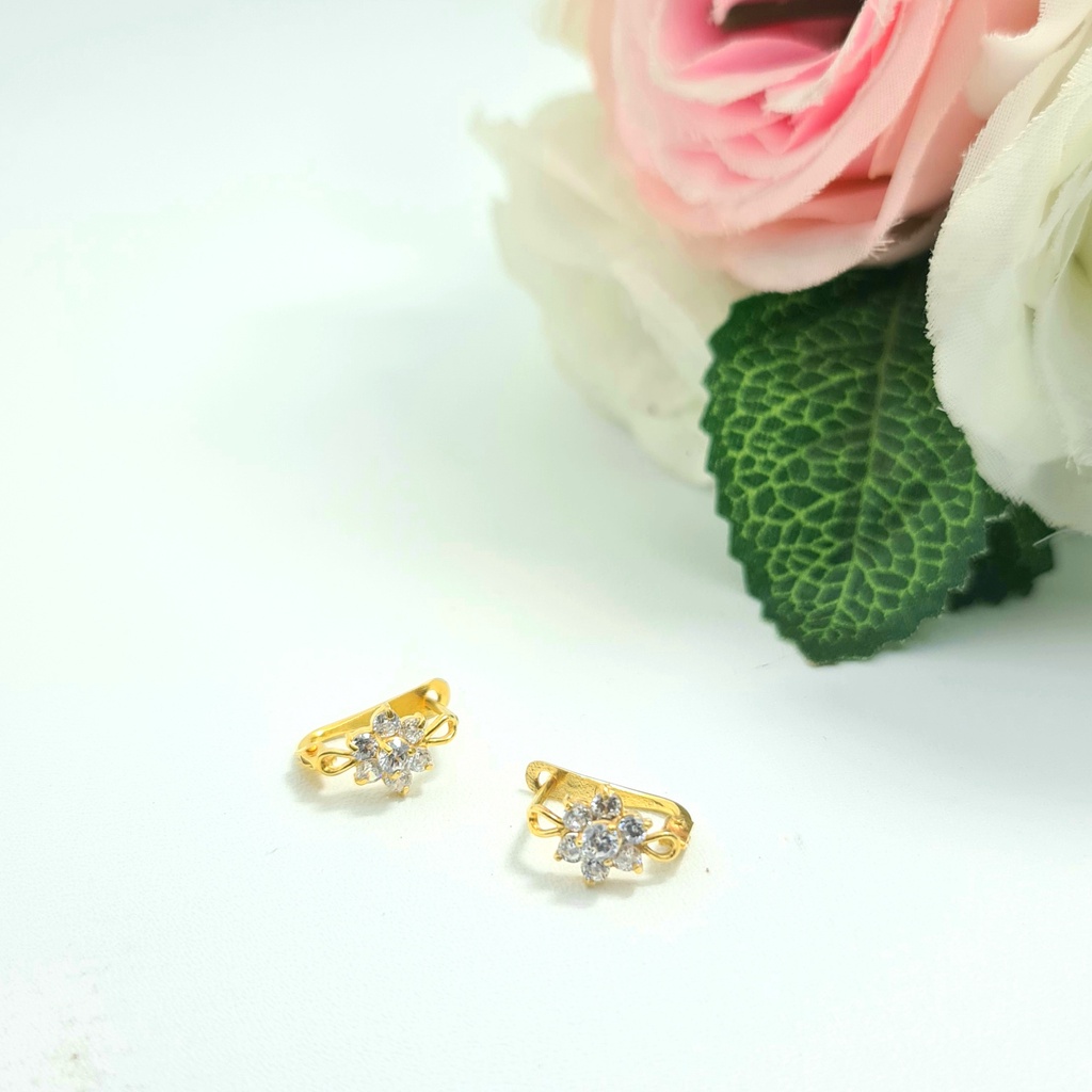 Anting Jepit Emas Muda Mata Bunga Putih