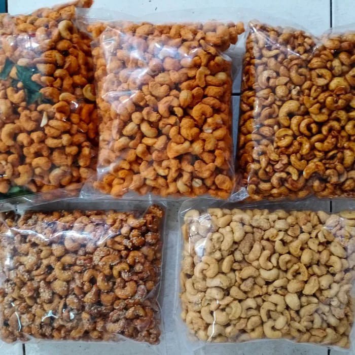 

Kacang Mede Utuh GRADE SUPER