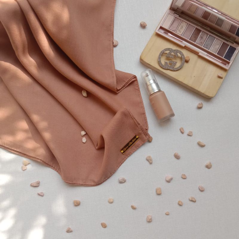 Hijab Segi Empat Paris Premium-Autumn dahlia