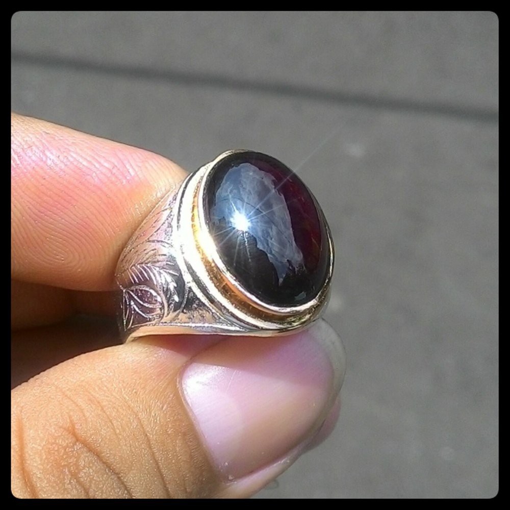 NATURAL RED GARNET SUPER