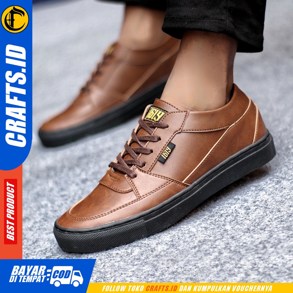 Sepatu Sneakers Pria Sepatu Casual Pria Kulit Pu Sepatu Kerja Kuliah Kondangan Sepatu Hitam Pria CRAFTS ROBERTZ