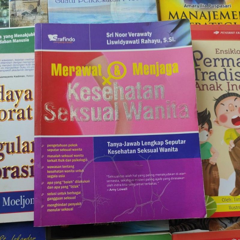 Buku Merawat dan Menjaga Kesehatan Seksual Wanita - Sri Noor Verawaty & Liswidyawati Rahayu - Ori