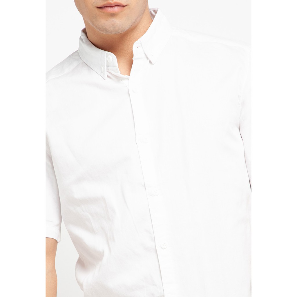 TRIPLE Kemeja Lengan Pendek Slim Fit (SS 413 WHT) - Putih