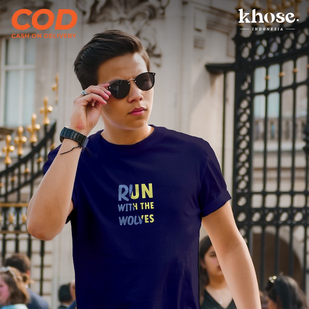 KHOSE Kaos Unisex RUN WOLVES Kode S-42 Katun 100% / Kaos Basic Couple