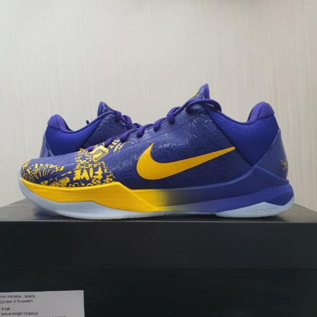 kobe v protro for sale