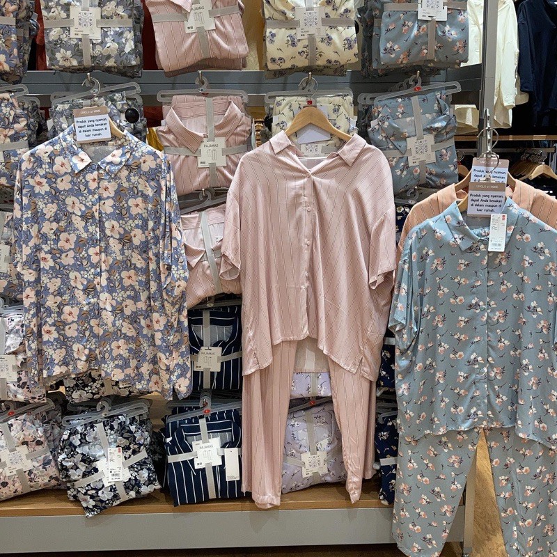 UNIQLO piyama katun satin joy print