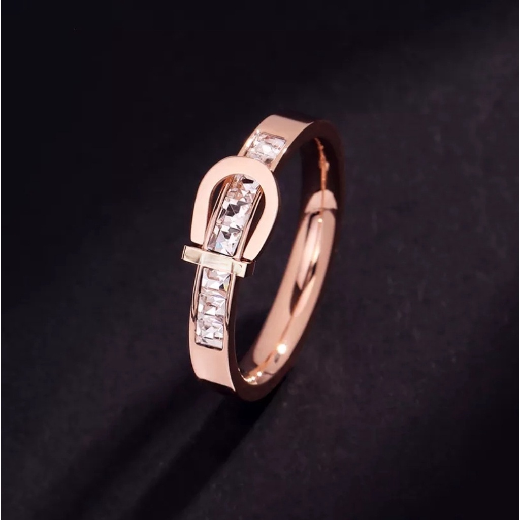 Cincin Titanium Model Gesper Zirkon Artifisial Warna Rose Gold, Gold dan Silver