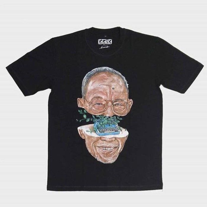 Kaos Pramoedya Ananta Toer Hitam