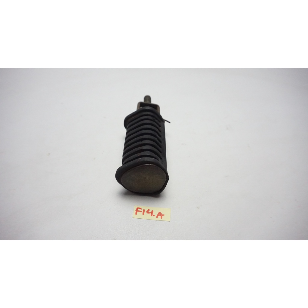 foot step pijakan kaki belakang original  suzuki rc 100 rc100