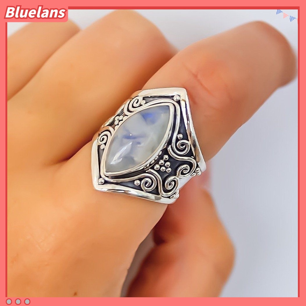 Bluelans Cincin Wanita Desain Geometri Hias Moonstone Gaya Vintage Untuk Pernikahan / Tunangan / Pesta