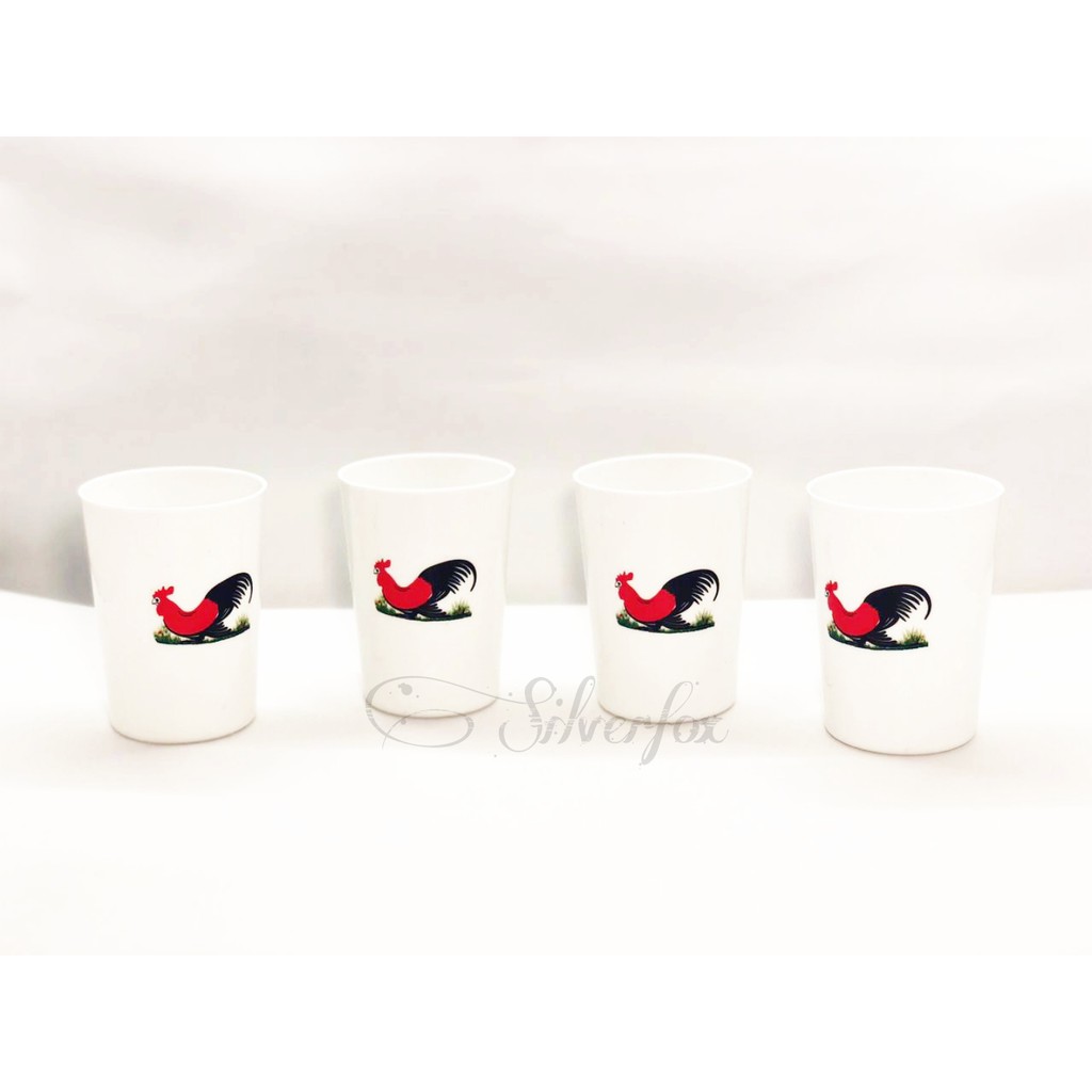 Gelas ayam jago putih