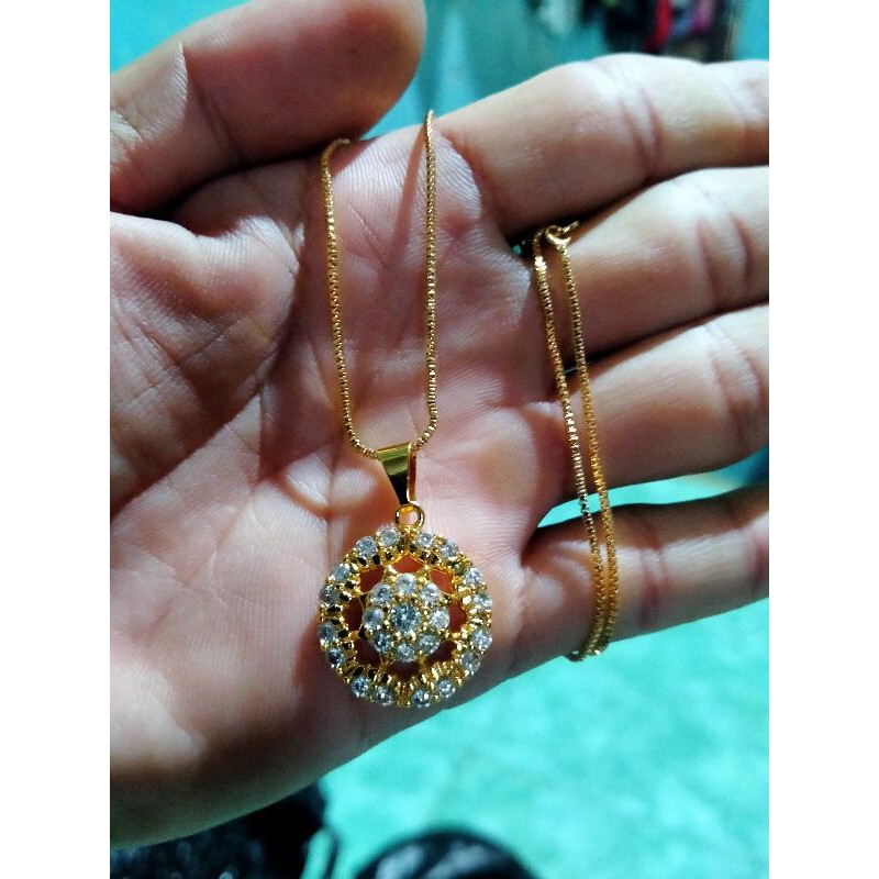 Perhiasan wanita Kalung liontin Full permata bahan Lapis emas