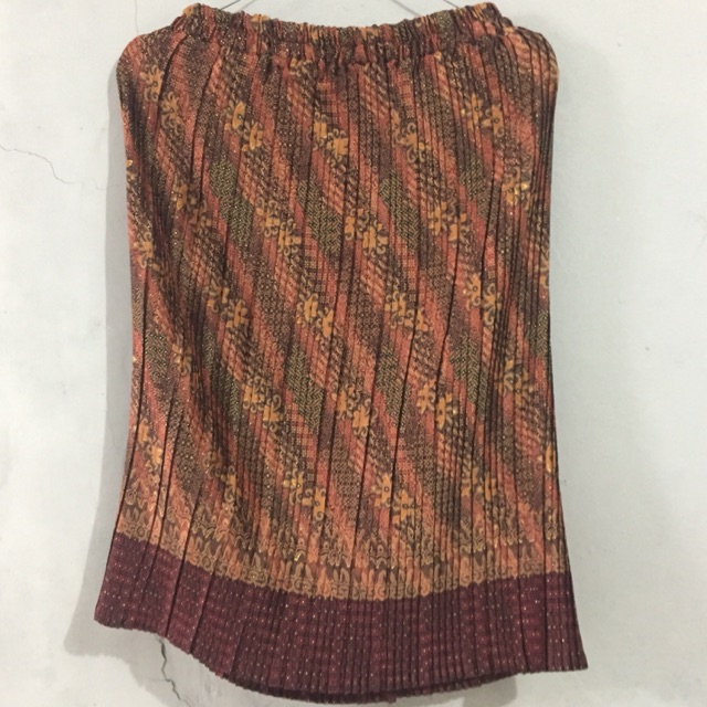 Rok plisket batik pendek
