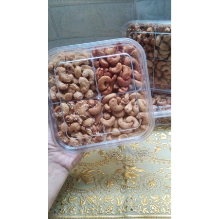 

kacang mede matang 4 rasa super