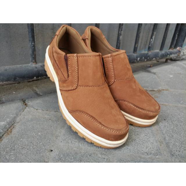 Sepatu Casual Kasual Pria Bahan Kulit Asli Murah