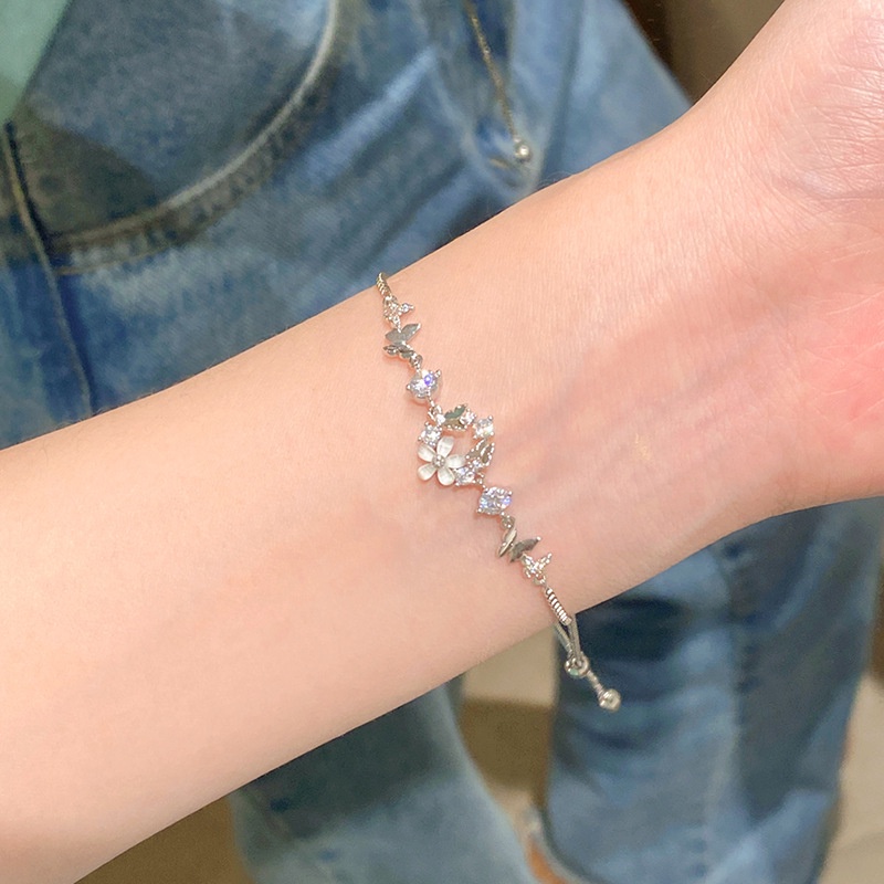 Gelang Tangan Alloy Adjustable Desain Bunga Kupukupu Hias Zircon Berlian Imitasi Untuk Wanita