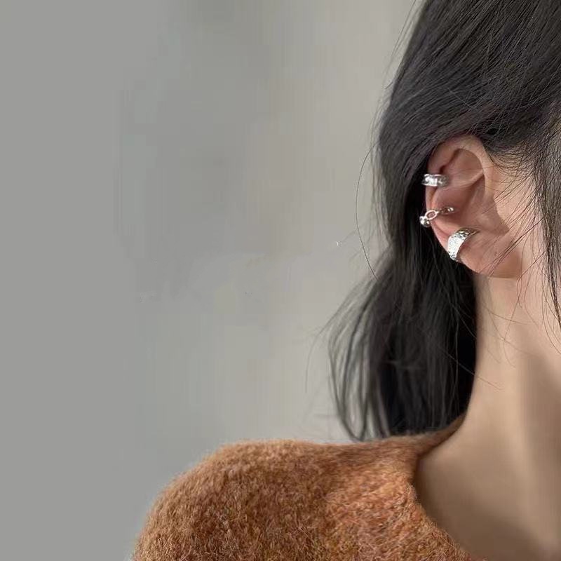 Anting Klip Rantai Tidak Teratur Bahan Logam Gaya Hip hop punk Untuk Pria Dan Wanita