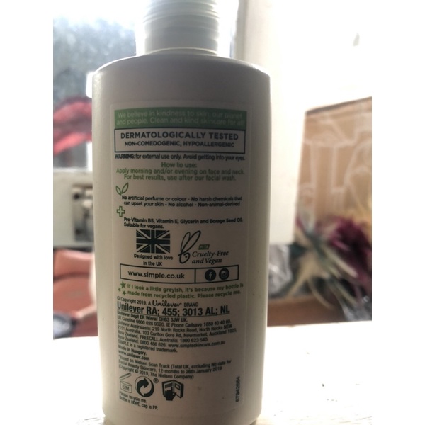 Simple light moisturizer original preloved