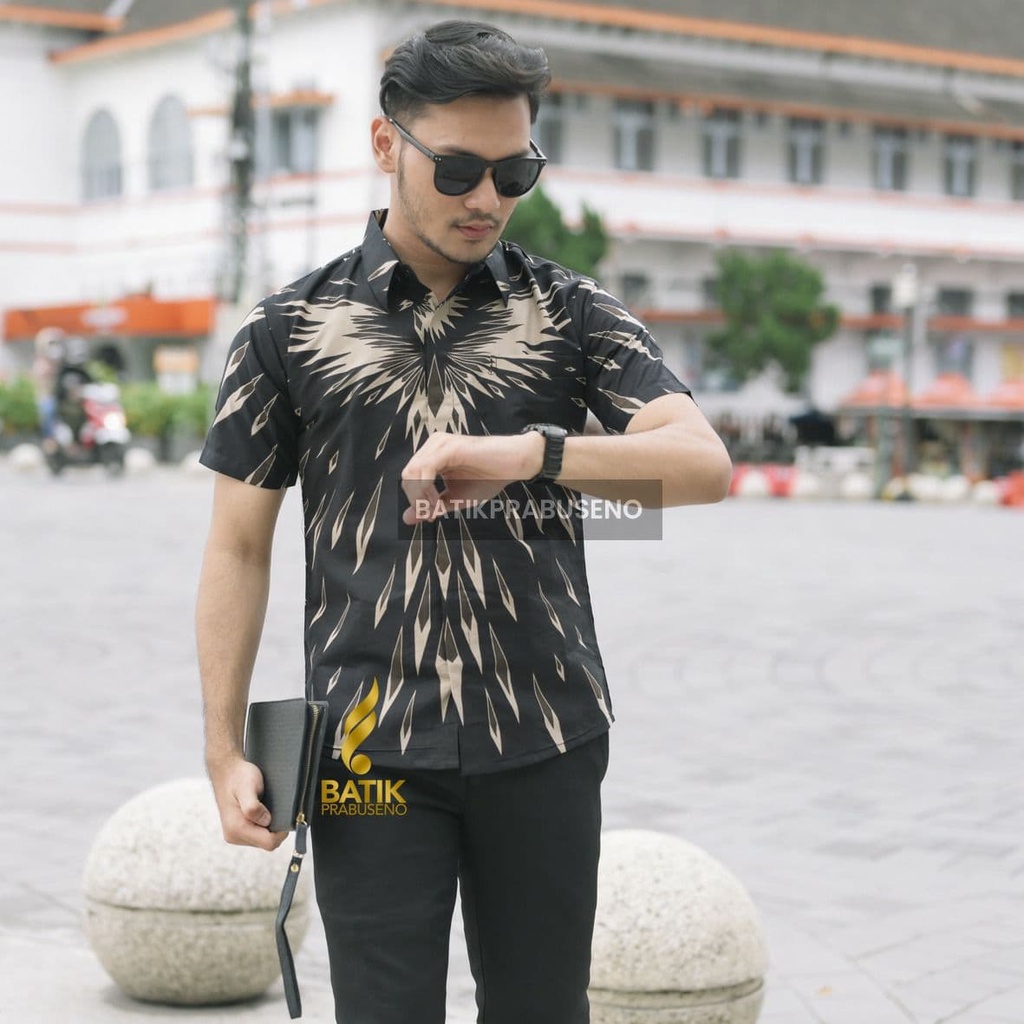 Batik Prabuseno - KSATRIYAN Kemeja Batik Pria Slim Fit Lengan Pendek Bahan Katun Tidak Luntur Bisa P
