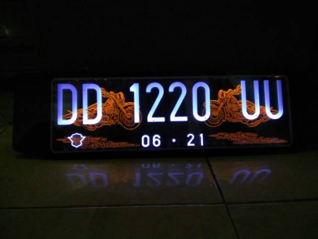 Plat nomor mobil, plat nomor akrilik, plat nomor LED plat nomor lampu  plat nyala single background