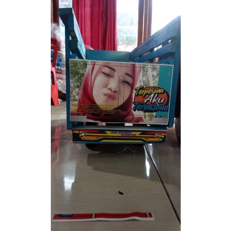 MINIATUR TRUK FUSO TRUK GIGA BAHAN KAYU TEBAL MAINAN ANAK