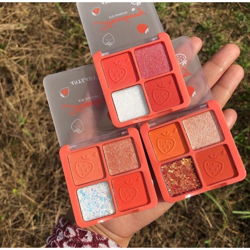 Strawberry Eyeshadow 3colors + Glitter