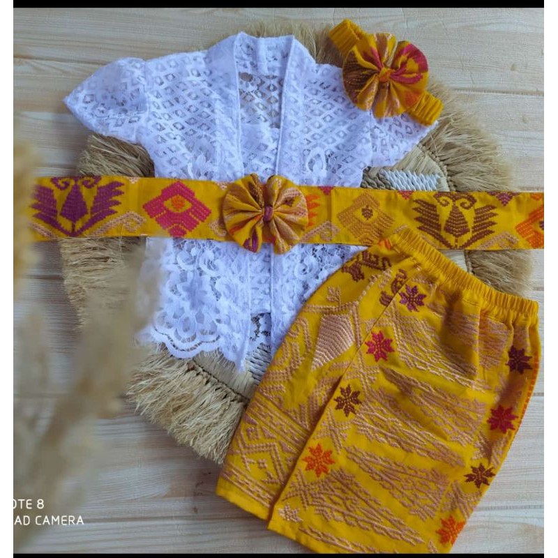 set kebaya bayi 3-6 bulan