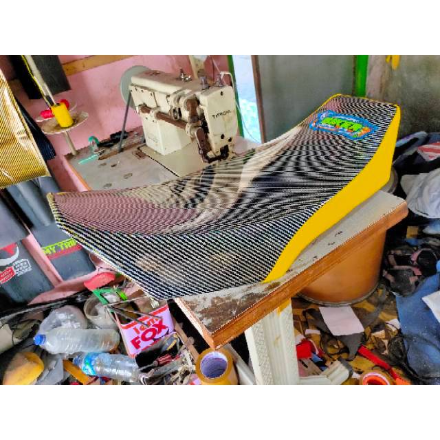 JOK RX KING PRAHU MODIF KARBON - JOK YAMAHA RX KING MODIFIKASI - JOK MOTOR RX KING TINGGAL PASANG