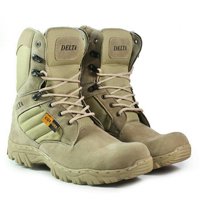 Sepatu safety delta