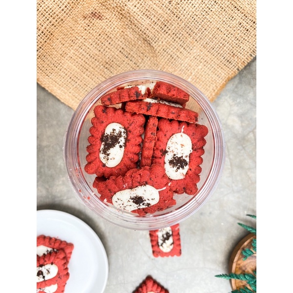 

Red Velvet Oreo