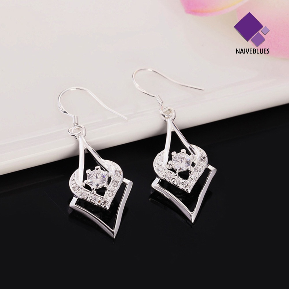 Anting Kait Lapis Silver Bentuk Hati Bahan Zircon Untuk Wanita