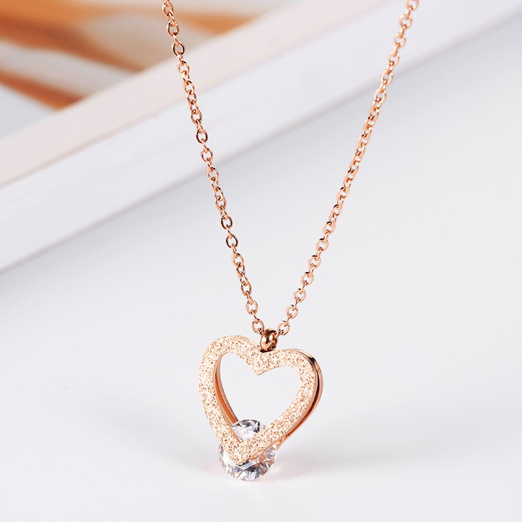 Perhiasan Kalung Titanium Korea Rosegold Love Batu Putih - BN319